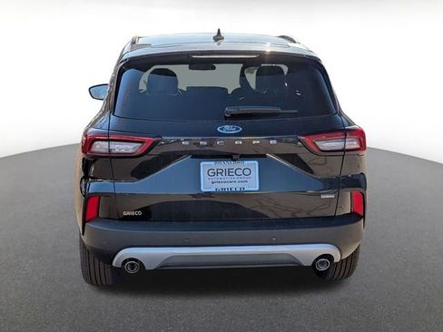 New 2026 Ford Escape SE image 4