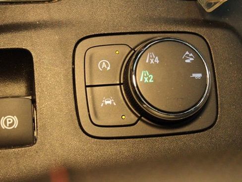 Used 2024 Chevrolet Traverse RS image 29