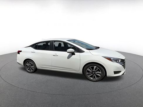 Used 2024 Nissan Altima 2.5 S FWD image 2