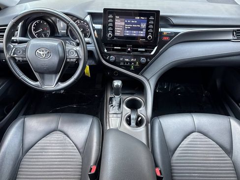 Used 2022 Toyota Camry SE FWD image 14