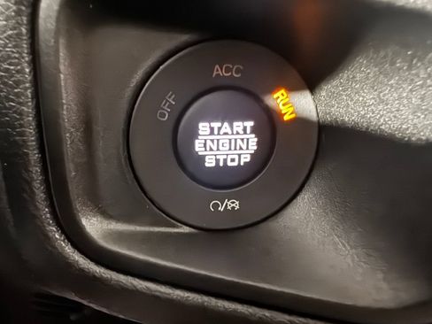 Used 2024 Jeep Wrangler Unlimited Sport AWD/4WD image 44