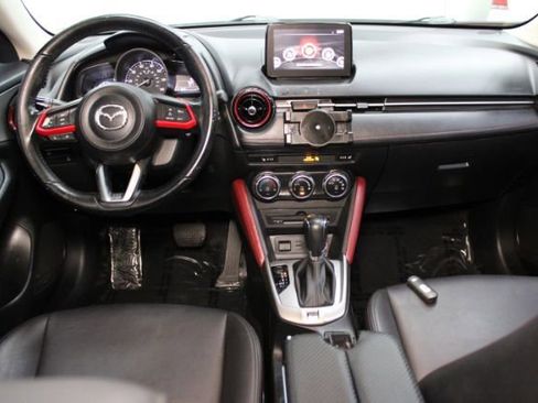 Used 2018 MAZDA CX-3 Touring FWD image 2