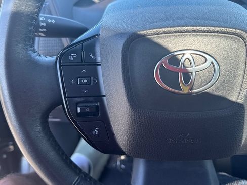 Used 2024 Toyota bZ4X FWD image 28