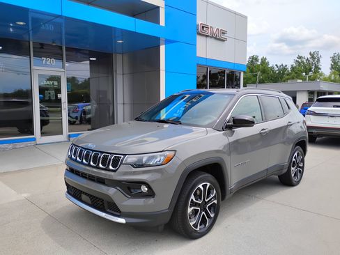 Used 2023 Jeep Compass Limited AWD/4WD image 13