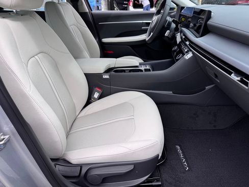 New 2026 Hyundai Sonata SEL FWD image 17
