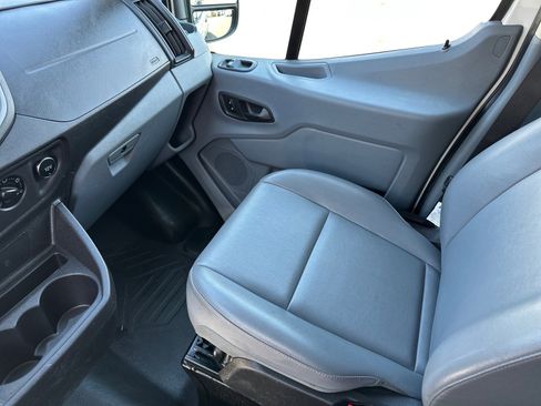Used 2018 Ford Transit 250 130 Low Roof RWD image 21