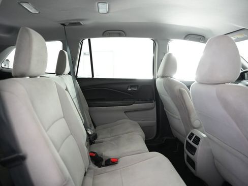 Used 2020 Honda Pilot EX image 38