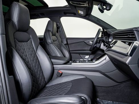 Used 2025 Audi SQ7 Prestige image 15