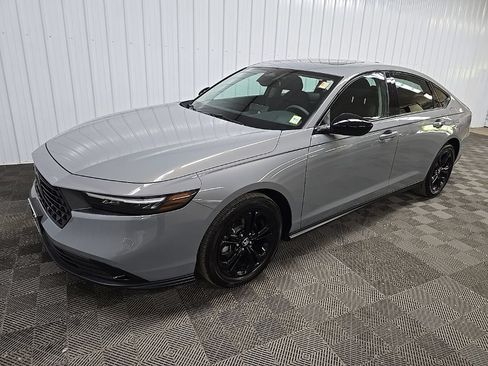 Certified 2025 Honda Accord SE image 8