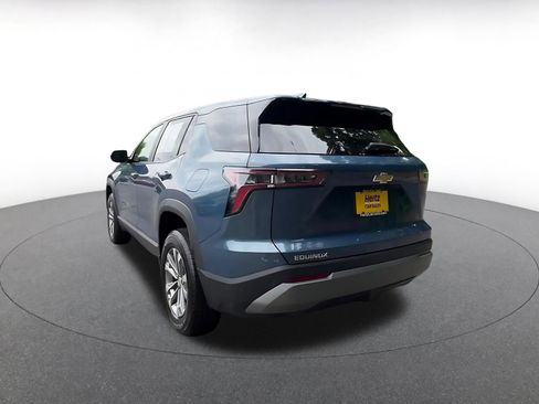 Used 2025 Chevrolet Equinox LT FWD image 11