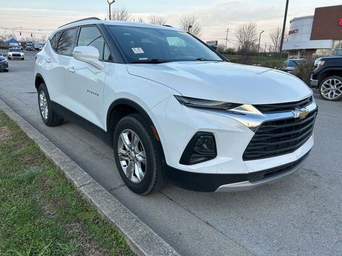 Used 2019 Chevrolet Blazer LT image 2