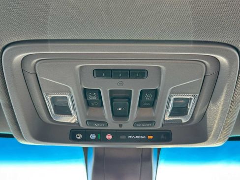 Used 2022 GMC Sierra 2500 Denali image 32