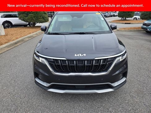 Certified 2023 Kia Carnival EX image 8