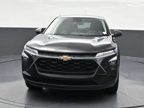 Used 2024 Chevrolet Trax LS FWD image 9