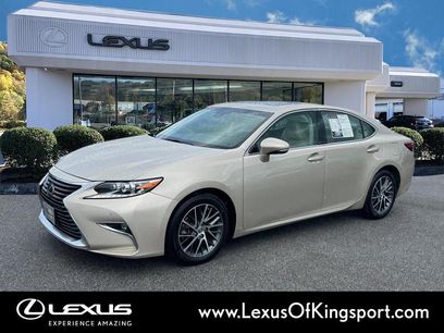 Used 2017 Lexus ES 350 w/ Luxury Package