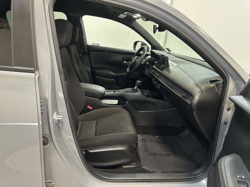 Certified 2024 Honda HR-V Sport image 38