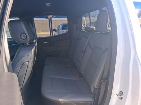New 2026 Chevrolet Colorado ZR2 AWD/4WD image 18