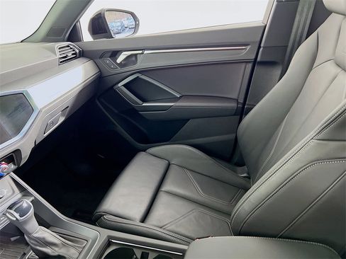 Used 2024 Audi Q3 2.0T Premium Plus w/ Premium Plus Package image 23