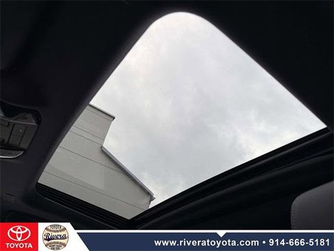 Certified 2024 Toyota Land Cruiser image 27