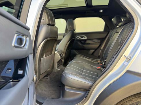 Used 2020 Land Rover Range Rover Velar R-Dynamic S image 5