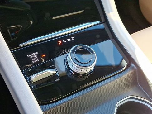 Used 2024 Jeep Grand Cherokee Limited image 15