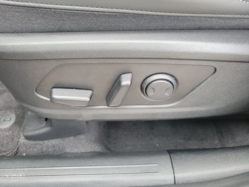 Certified 2023 Kia Sorento S FWD image 23