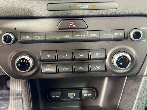 Used 2022 Kia Sportage LX image 16