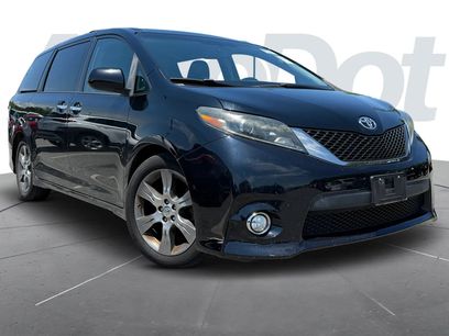 Used 2015 Toyota Sienna SE