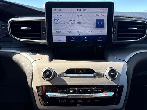 Used 2024 Ford Explorer XLT w/ Equipment Group 202A image 13