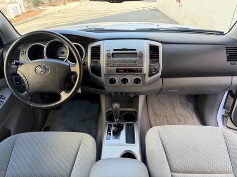 Used 2010 Toyota Tacoma 2WD Access Cab image 24