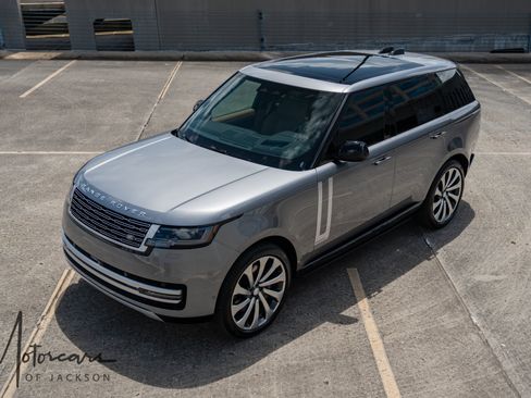 Used 2025 Land Rover Range Rover Autobiography AWD/4WD image 18