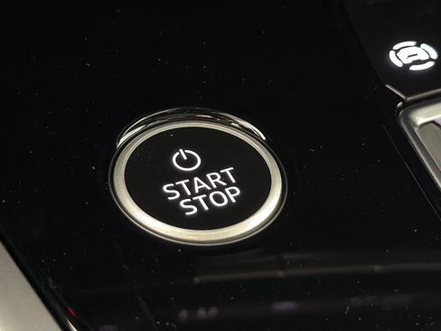 Certified 2024 Audi Q4 e-tron Prestige w/ Black Optic Package image 22