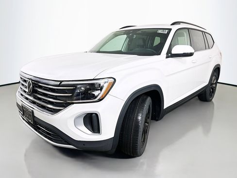 New 2026 Volkswagen Atlas SE image 3