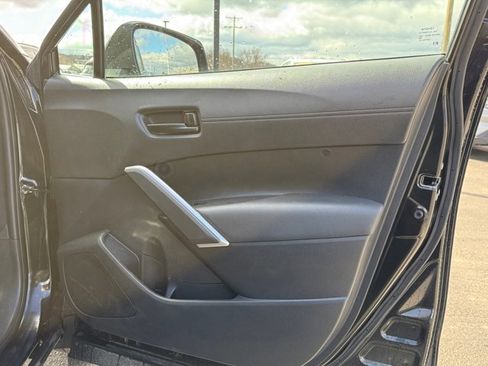 Used 2024 Toyota Corolla Cross AWD Hybrid w/ Moonroof Package image 24