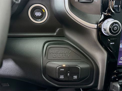 Used 2025 RAM 2500 Big Horn image 12