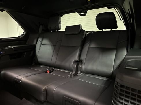Used 2023 Toyota Sequoia Platinum AWD/4WD image 24