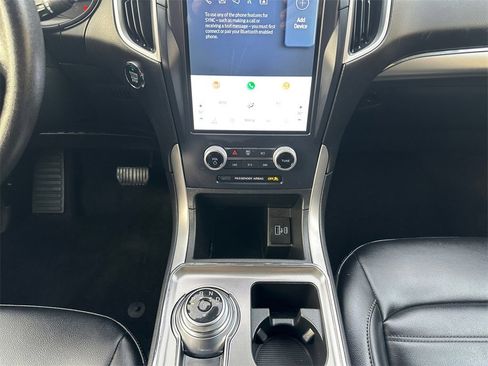 Used 2022 Ford Edge SEL image 13