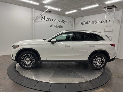 Used 2026 Mercedes-Benz GLC 300 4MATIC image 4