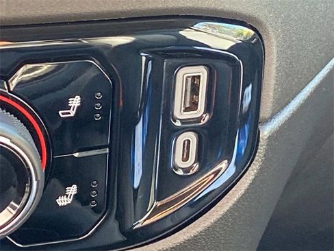 Used 2024 Chevrolet Silverado 2500 LTZ image 26