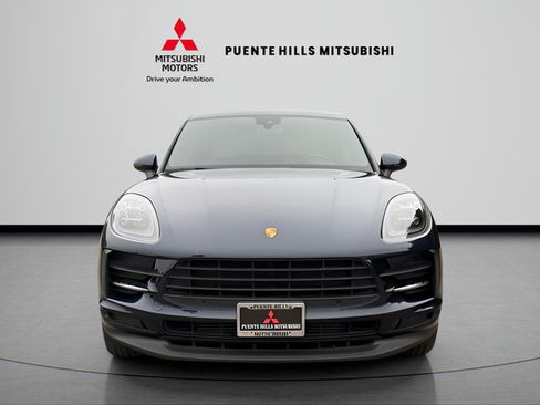 Used 2021 Porsche Macan AWD/4WD image 2