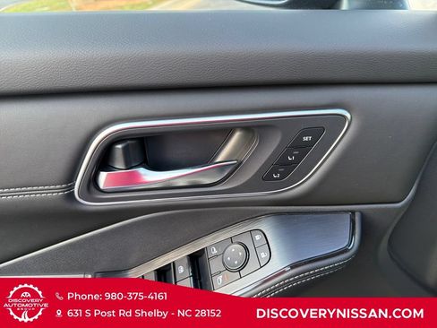 New 2026 Nissan Rogue Platinum AWD/4WD image 11