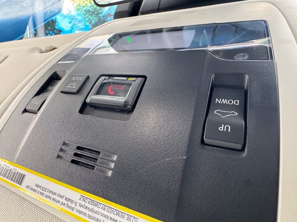 Used 2024 Lexus ES 350 w/ Premium Package FWD image 30
