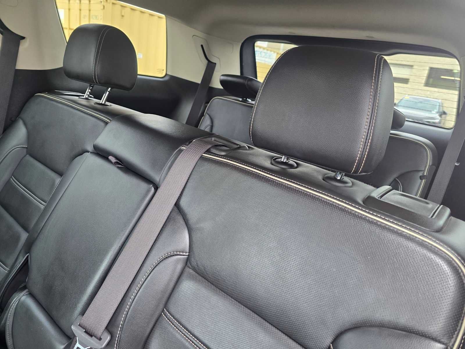 Used 2023 GMC Acadia Denali FWD image 19