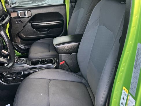 Used 2018 Jeep Wrangler Unlimited Sport S image 14