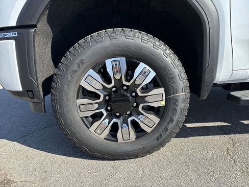 New 2026 GMC Sierra 2500 Denali w/ Technology Package image 10