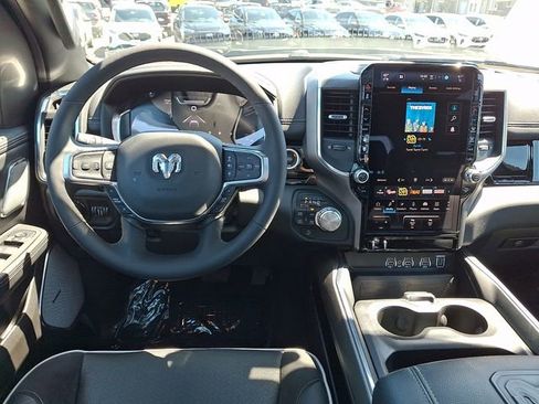 Used 2025 RAM 1500 Laramie AWD/4WD image 11