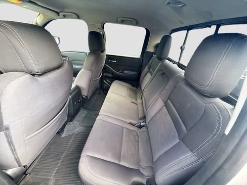 Used 2022 Nissan Frontier SV AWD/4WD image 28