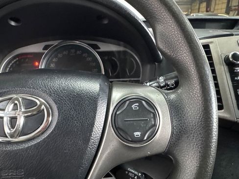 Used 2014 Toyota Venza LE image 13