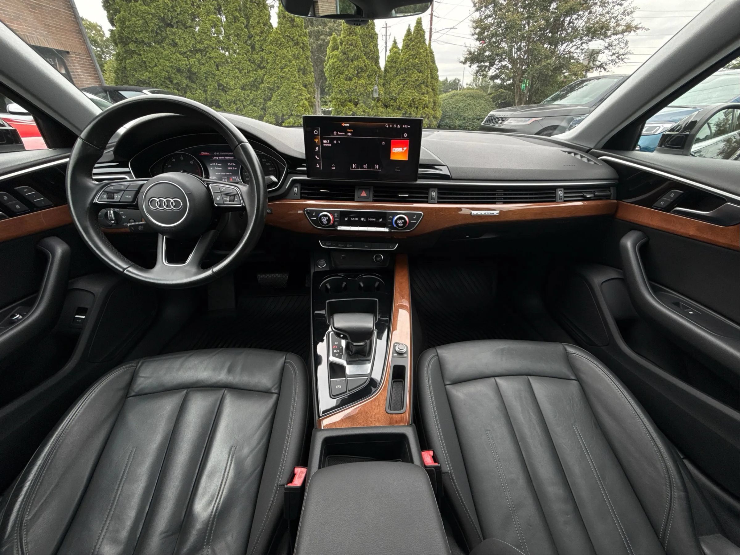 Used 2022 Audi A4 2.0T Premium w/ Convenience Package AWD/4WD image 35