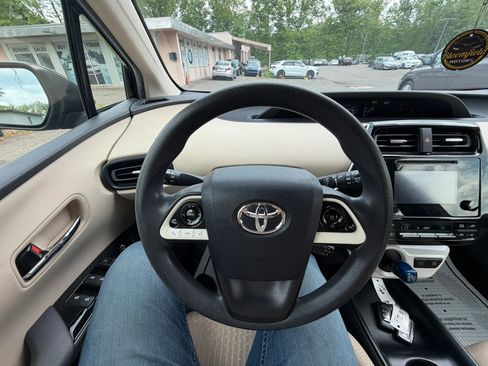 Used 2016 Toyota Prius Two FWD image 23